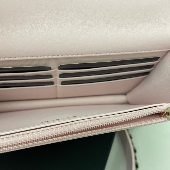 ***S0LD***on another platform. Chanel 19 wallet on chain. Pink (Rose). New. - Picture 3 of 10